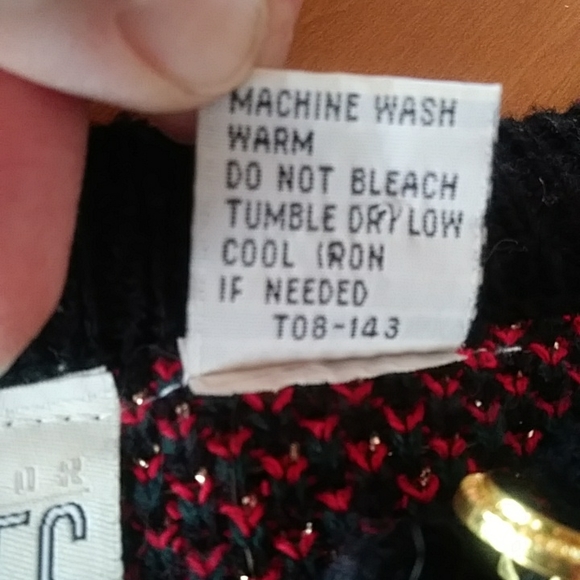 Just for Petites Plaid Chain Link Cardigan Sweater PM Black Red - Picture 12 of 16